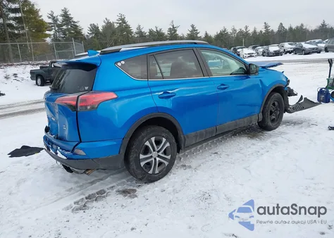 2017 Toyota Rav4 Le z USA, uszkodzony, nr VIN 2T3BFREV8HW563952